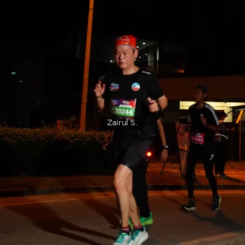 Runner Photo 3704707