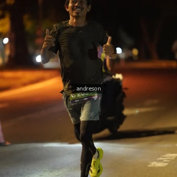 Runner Photo 3704712