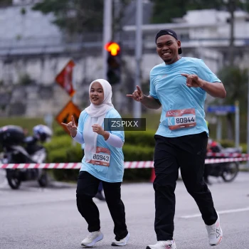 Runner Photo 3704722