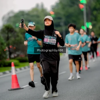 Runner Photo 3704732