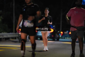 Runner Photo 3704735