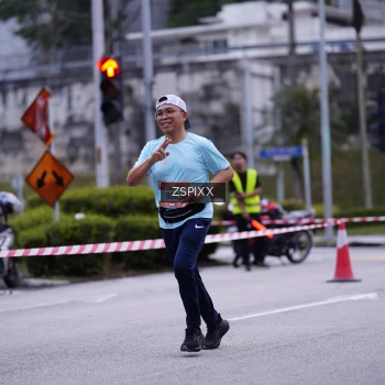 Runner Photo 3704748