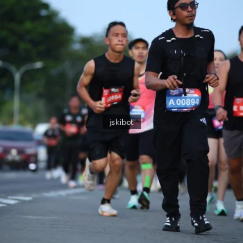Runner Photo 3704750