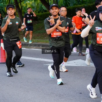 Runner Photo 3704752