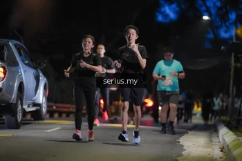 Runner Photo 3704754