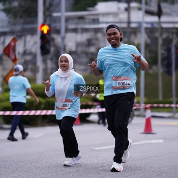 Runner Photo 3704755