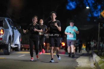 Runner Photo 3704758