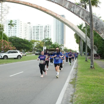 Runner Photo 3704765