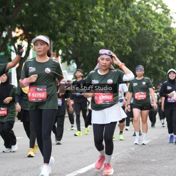 Runner Photo 3704772