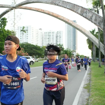Runner Photo 3704781