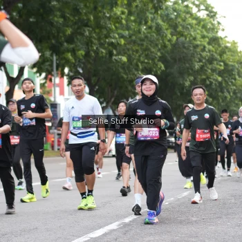 Runner Photo 3704812