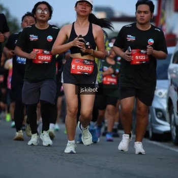 Runner Photo 3704813