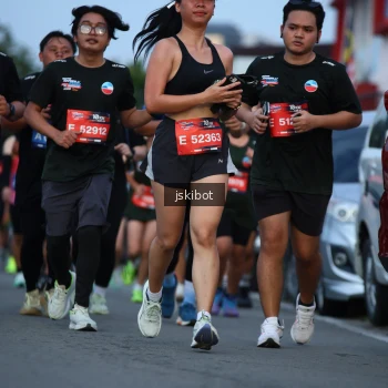 Runner Photo 3704815