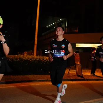 Runner Photo 3704825