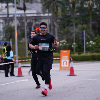 Runner Photo 3704832