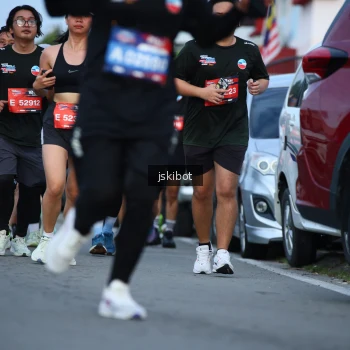 Runner Photo 3704844