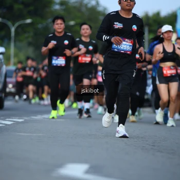 Runner Photo 3704851