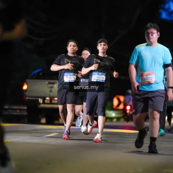 Runner Photo 3704874