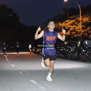Runner Photo 3704894