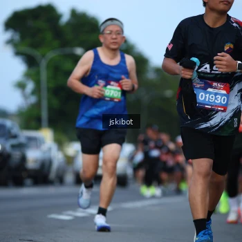 Runner Photo 3704911
