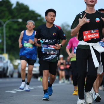 Runner Photo 3704940