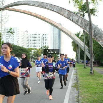 Runner Photo 3704952