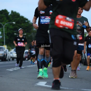 Runner Photo 3704959