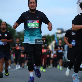 Runner Photo 3704976