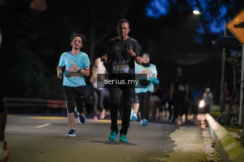 Runner Photo 3704978