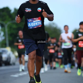 Runner Photo 3704979