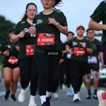 Runner Photo 3704995