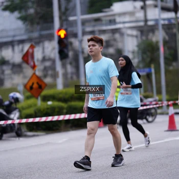 Runner Photo 3704996