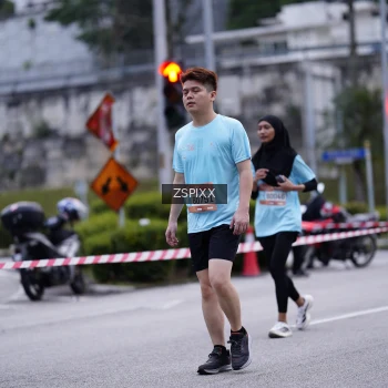 Runner Photo 3705006