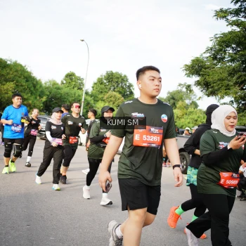 Runner Photo 3705007