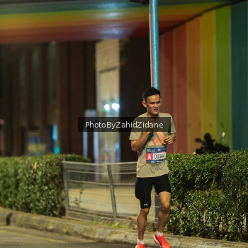 Runner Photo 3705025