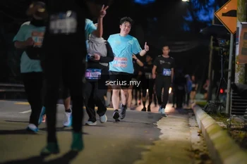 Runner Photo 3705027