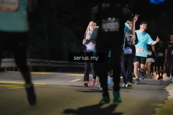 Runner Photo 3705029