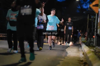 Runner Photo 3705046