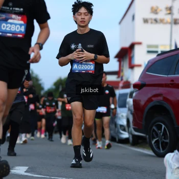 Runner Photo 3705071