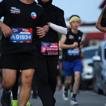 Runner Photo 3705097