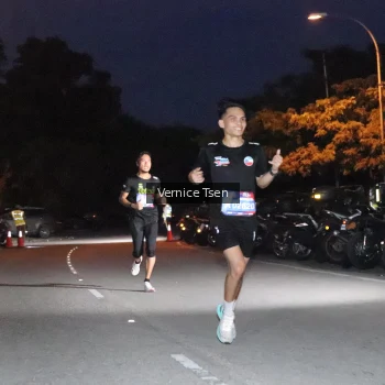 Runner Photo 3705102