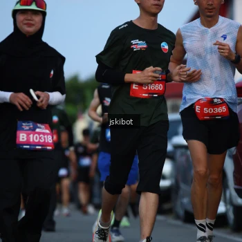 Runner Photo 3705109