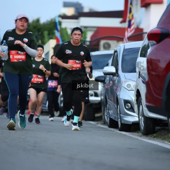 Runner Photo 3705201