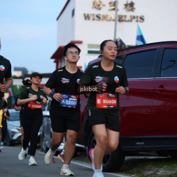 Runner Photo 3705238
