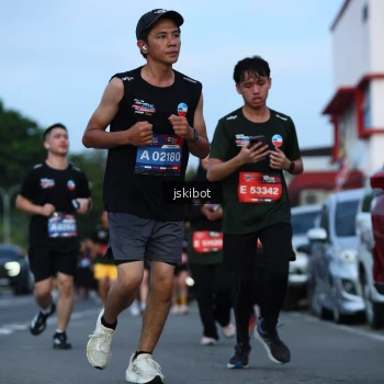 Runner Photo 3705277
