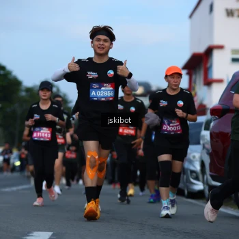 Runner Photo 3705314