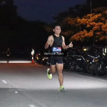 Runner Photo 3705323