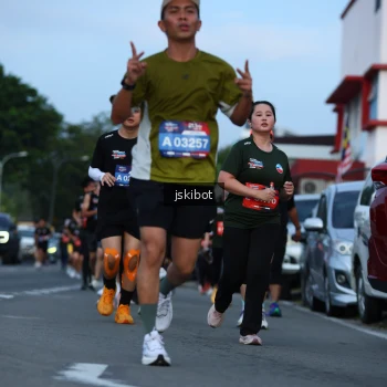 Runner Photo 3705346