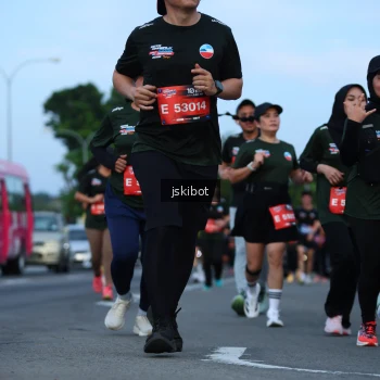 Runner Photo 3705373