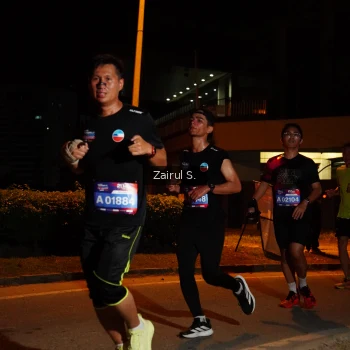Runner Photo 3705394